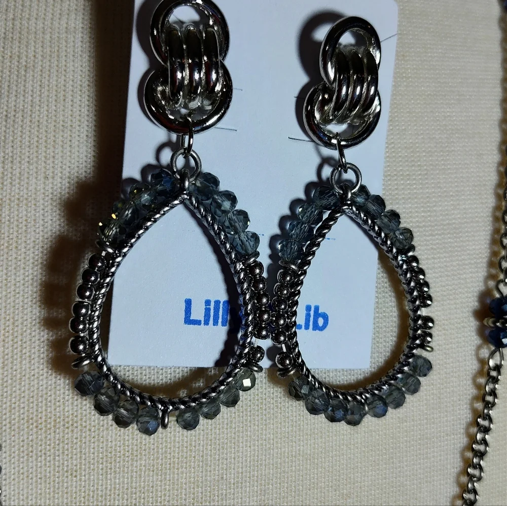 Long Elegant Silver and Blue Beaded Jewelry Set Tassle Necklace NWOT
